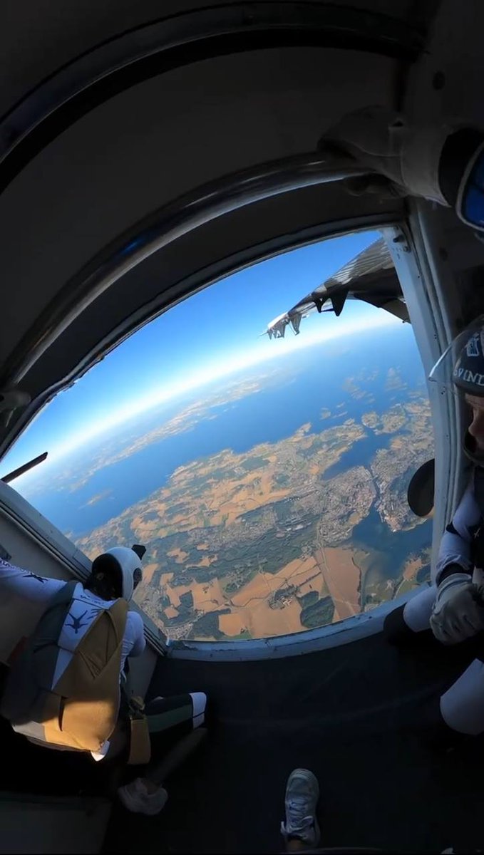 Mac 🐺 on Twitter "I used to do coke on blonde girls until I found x100 leverage, then I started