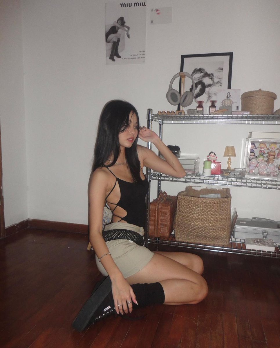 supergasg's tweet photo. Sleek, versatile, and comfortable.
Superga 2790 Flatform Full Black → https://t.co/pXrMgsBSKt https://t.co/kRWOOhudRQ