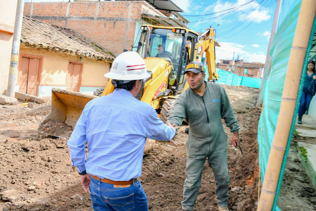 GERMANCHAMORRO1's tweet photo. ¡En #LaGranCapital iniciamos trabajo conjunto con Batallón de Ingenieros de Construcciones @Ingenieros_EJC!

A través de convenio, implementamos obras para mejoramiento de malla vial en zonas rurales y urbanas de nuestra ciudad.

#AlianzasEstratégicas
@FTC_HERCULES 
@COL_EJERCITO https://t.co/tXDqeE3TeY