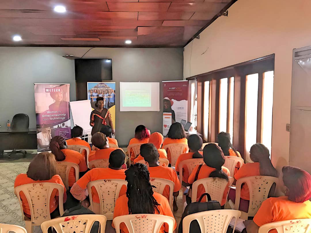nepegcameroon's tweet photo. On Saturday June 15th,@kofhcameroon , funded by @Wetech_Org organized a support session to survivors of GBV in Yaoundé . 

This comprised of learning basic notions of GBV; GBV case management and an IGA (production of Bleach). The survivors also discovered the @AlertGbv platform. https://t.co/o3Iz9mpMZI