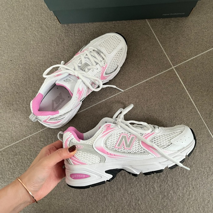CaminoTV's tweet photo. La 530 "Pink Blossom" 🎀

Lien https://t.co/SknnWrpVRB https://t.co/KQE61hIf9D