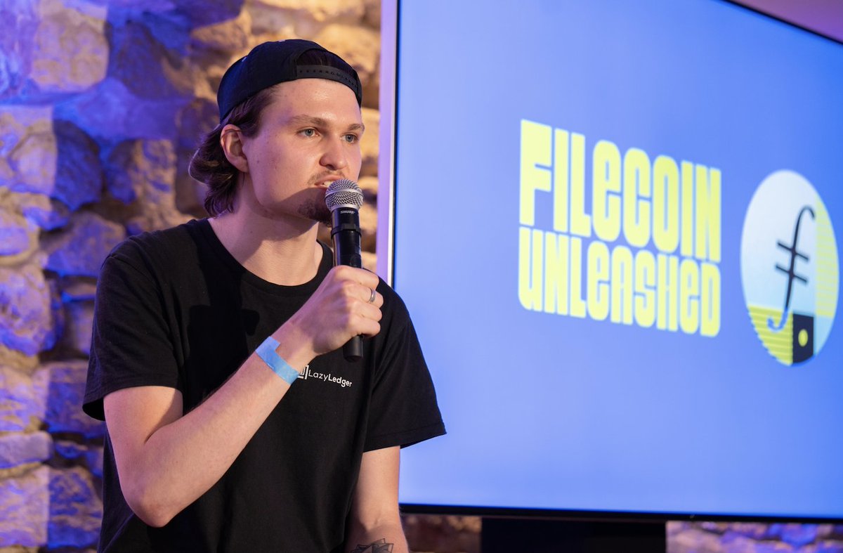 Filecoin's tweet photo. "The hottest topic in blockchain is scalability. We want our transactions to be as cheap as possible."

-@true_wondertan @CelestiaOrg on the #FilecoinUnleashed stage https://t.co/3rCqDuXAja
