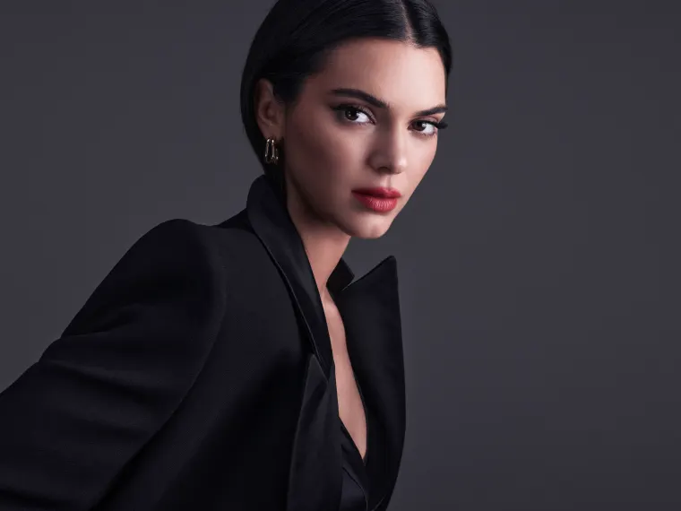 RT @Fashionista_com: Kendall Jenner named the new face of L'Oreal Paris https://t.co/OQWtPrEOtR https://t.co/OP1FqgKJbL