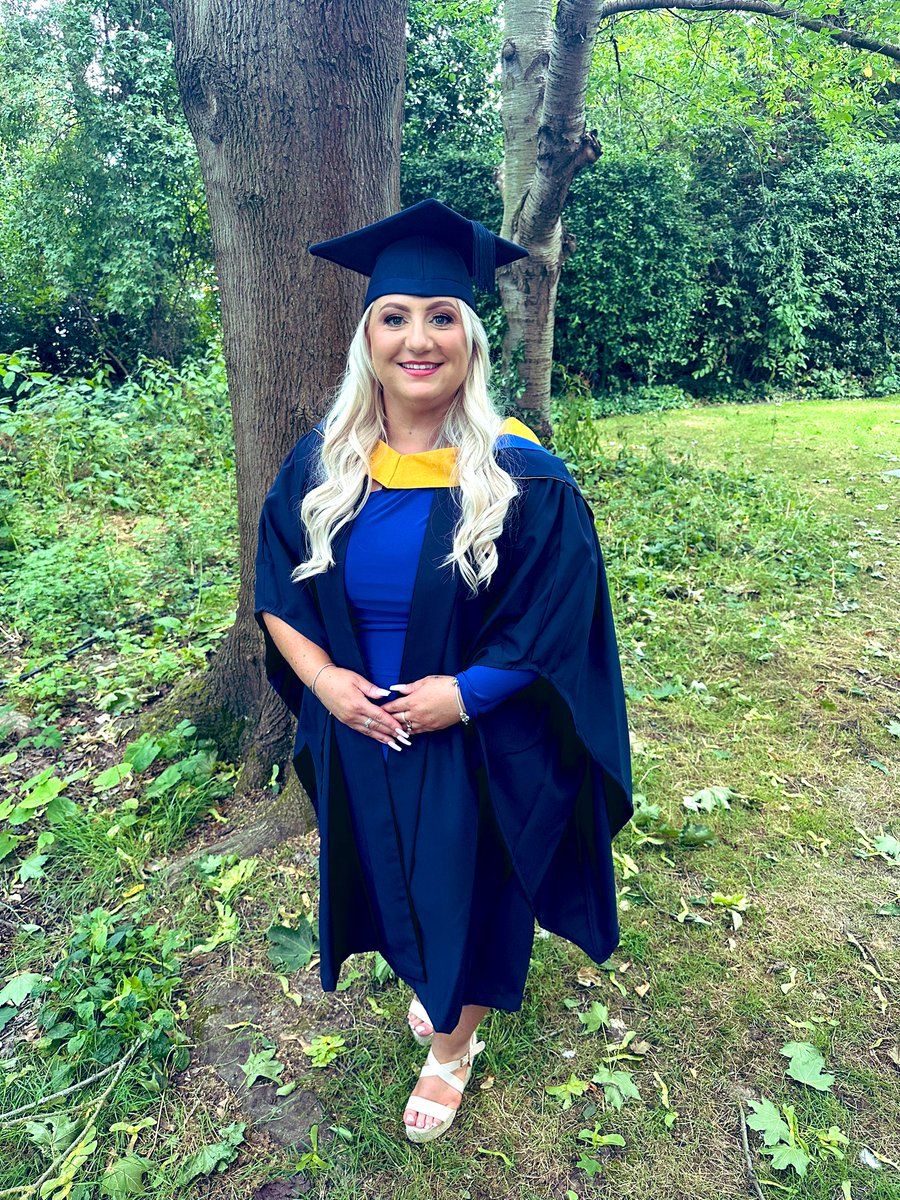 This girl here grew up in the care system ,only managed to pass some GCSE’s , faced Challenges &amp; stereotypes ,people doubting her future &amp; prospects, leading to much self doubt . But look at her now .. a graduate &amp; a social worker 🥰👩🏼‍🎓💫🦩🥹