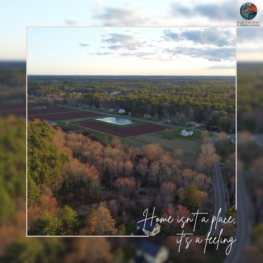 OldColonyPC's tweet photo. Day โ of #capturethesunset week! One of our OCPC staff members took this photograph in their hometown, East Bridgewater. Share sunset pictures from our region in the comments below! #sunets #hometown https://t.co/rIKp0RtDMM