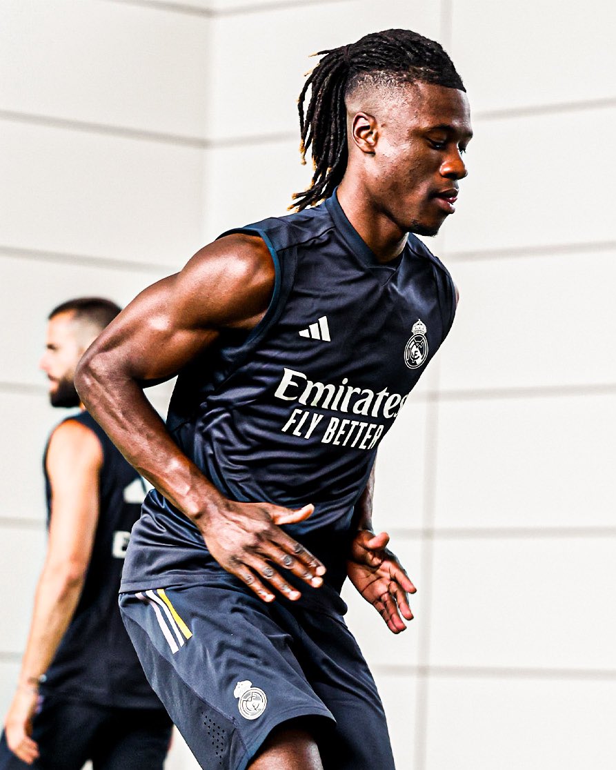 Camavinga's tweet photo. ¡Nueva temporada! ¡Vamos! 🤍 https://t.co/0hjZ1CCKgw