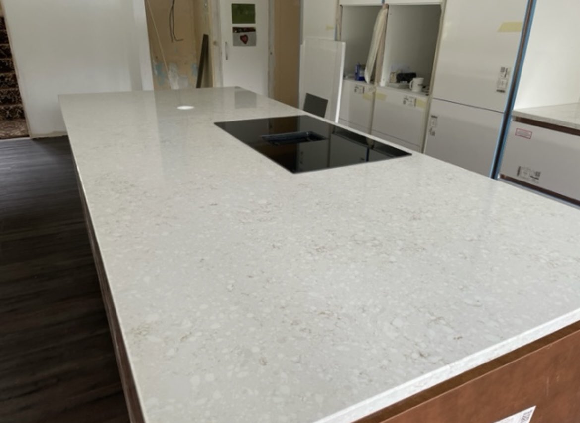 5🌟Review We were delighted with the service we received from First Stone from the first visit, right through to the fitting. The team were amazing and extremely helpful and professional. Thank you to you all! Thanks again, your team were a real pleasure to work with. #worktop