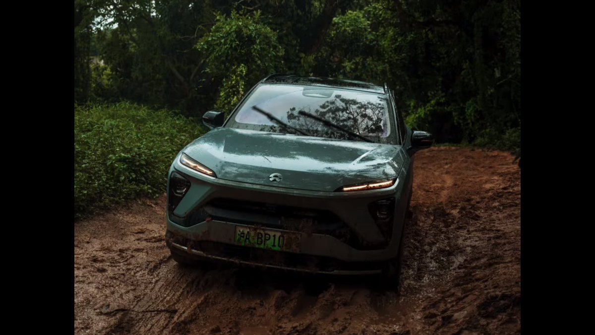 NioStrats's tweet photo. #NioService 5th Anniversary
$NIO Hero stories
owner "I truly understand what it means to be #NIO owner, next car defintely NIO"
-EV stuck in mud in remote mountains
-EV stuck in lake
-NioService van ferries to stranded user on island
-accident, service takes care of everything https://t.co/l5hGGaM2ue