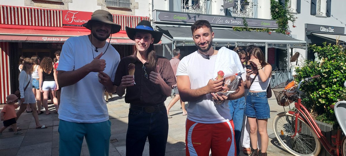 LPBShadow's tweet image. #Noirmoutier  Merci pour la glace ! Et bon courage pour la vidéo ^^