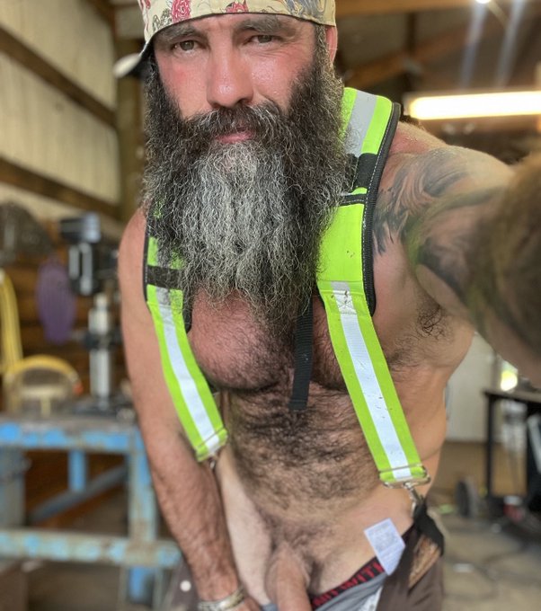I don’t know anyone that hasn’t enjoyed some Shop time.  ?‍♂️ https://t.co/IgcGZycj9t