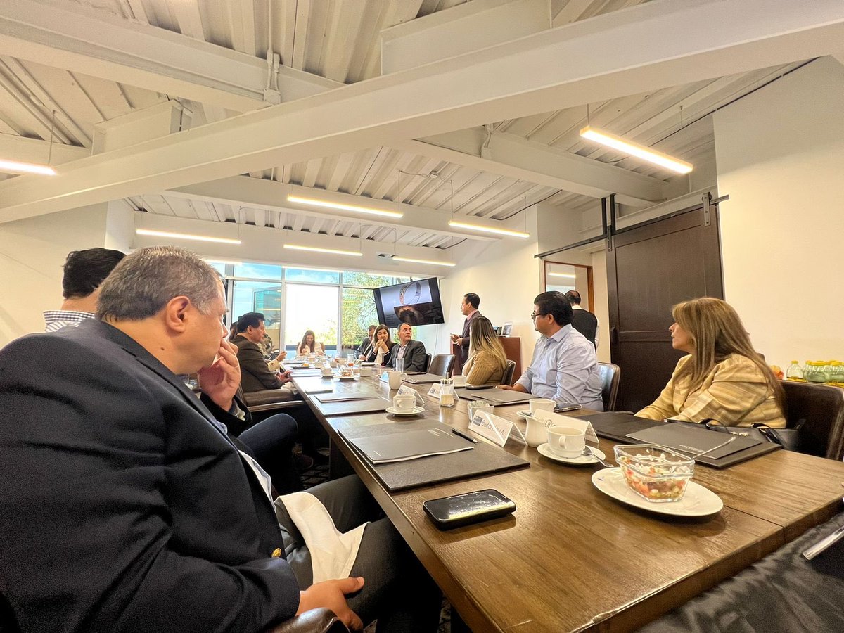 DanielAceves84's tweet photo. Conferencia para mis amigos y amigas de #BestBoards | “La cultura del esfuerzo en una historia olímpica”. https://t.co/nVlu6s2VsU