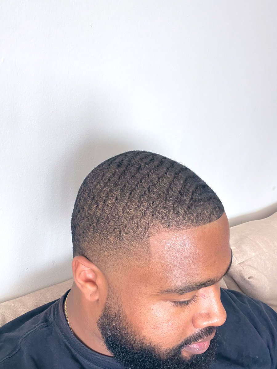 malymal92's tweet photo. I did a thing today lol after a year and change of living in Philly and traveling all the way back to a Brooklyn for cuts. I finally let a philly barber cut me 🤦🏽‍♂️ harder decision I’ve ever made in my life lol 😂😂😂 he ain’t do a bad job though. #goodcut #haircut https://t.co/F2G07eSrzp