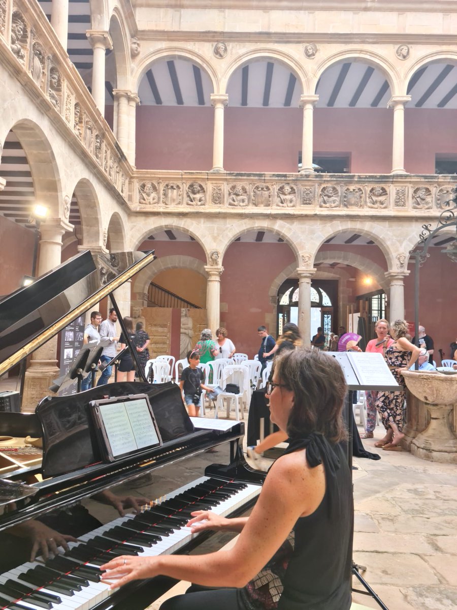 Al concert inaugural del Protofest3 Festival de Música de #Tortosa als Reials Col•legis amb Accent Ensemble i Teresa Garrigosa fent un repàs musical de les compositores al voltant de #FelipPedrell. Un plaer i orgull per a la ciutat.
