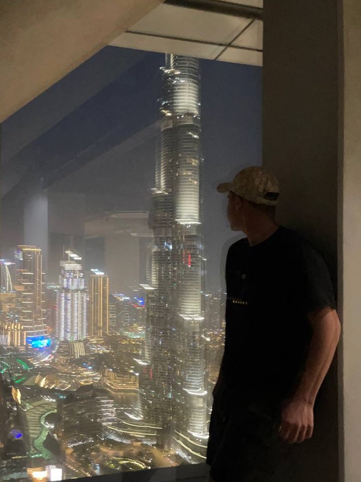 m7m0d_3's tweet photo. 🇦🇪,,
#dubai #BurjKhalifa https://t.co/F6FCncNpMN