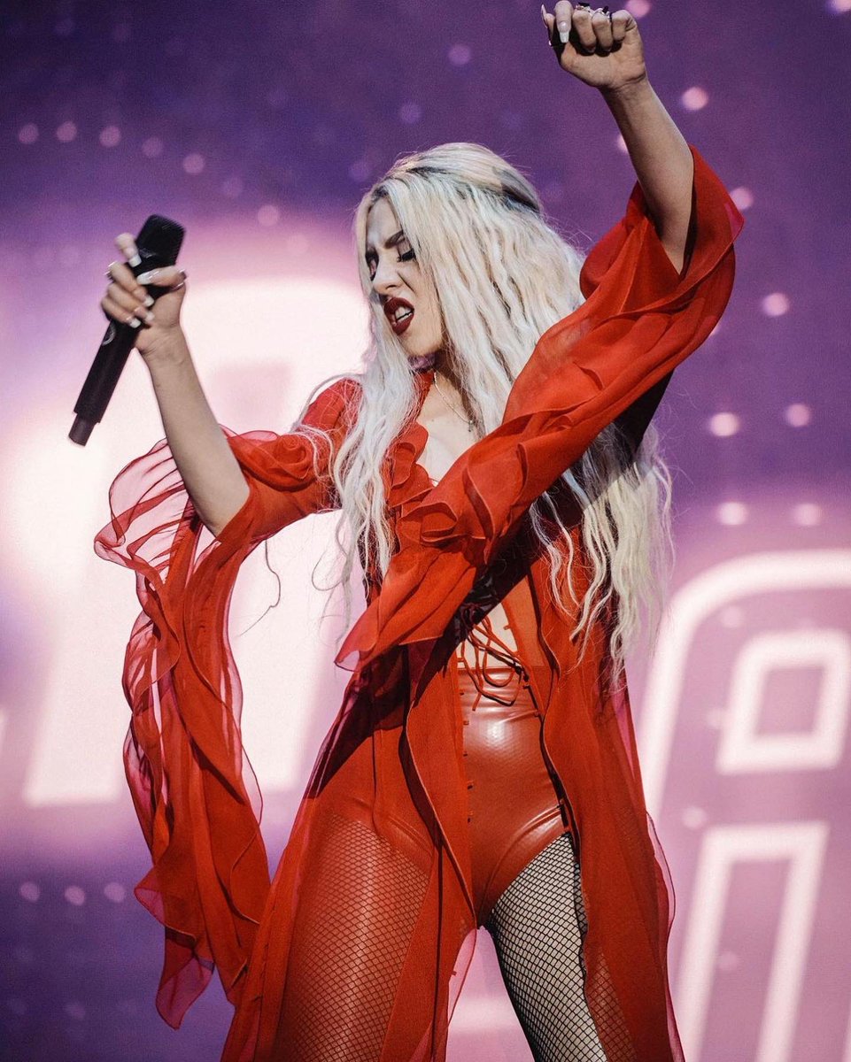 AvaMax tweet picture