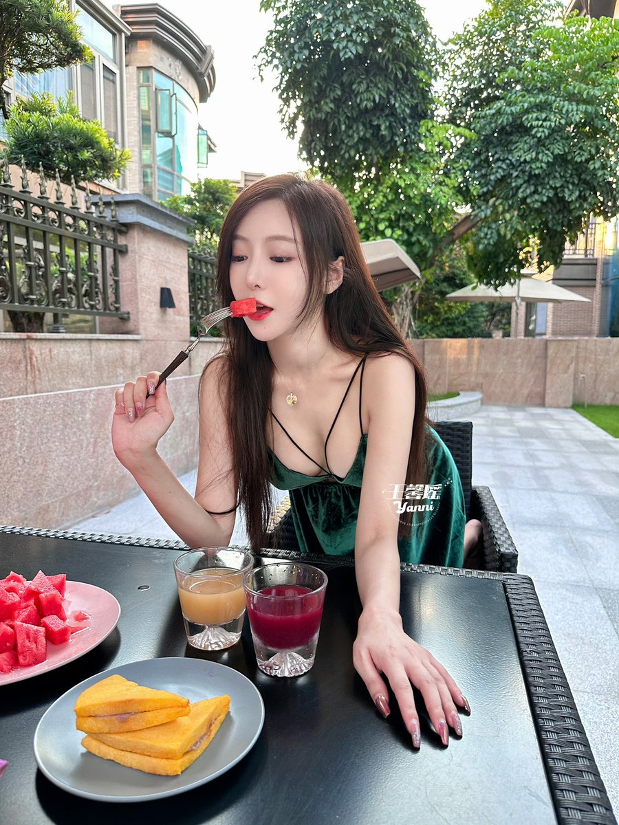 吃瓜吗🍉 https://t.co/CmcG9KEXul