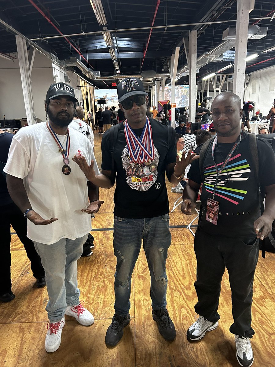 Ayo with my dawg @slatttkarok &amp; my @TeamStrike1st dojo brother @TekSNeo at #DTN2023 #DefendTheNorth x <a href="/FightingRetro/">Retro Fighting God Festival will return !</a> #RetroFightingGodFestival #RFGF2023 ! #FGC 👀 
Shout Out to @CitiOfBrass &amp; <a href="/DefendTheNorth/">DTN - DEFEND THE NORTH will be back !</a> 
<a href="/CiTiGaminG/">CiTiGaminG | Esports Org | Support FGC Initiatives</a> | Charles and ALL of DTN STAFF 🇺🇸

StrikeFirstGaming.com