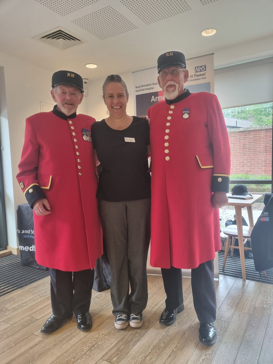 Maddiemum's tweet photo. Lovely afternoon at the Veteran Outreach at Guys and St Thomas's today. Thank you for having us and lovely to see a few familiar faces!
#gstt #chelseapensioners #veterans #evalina
@EventsRHC
@RHChelsea https://t.co/as7X4Zk1Wd