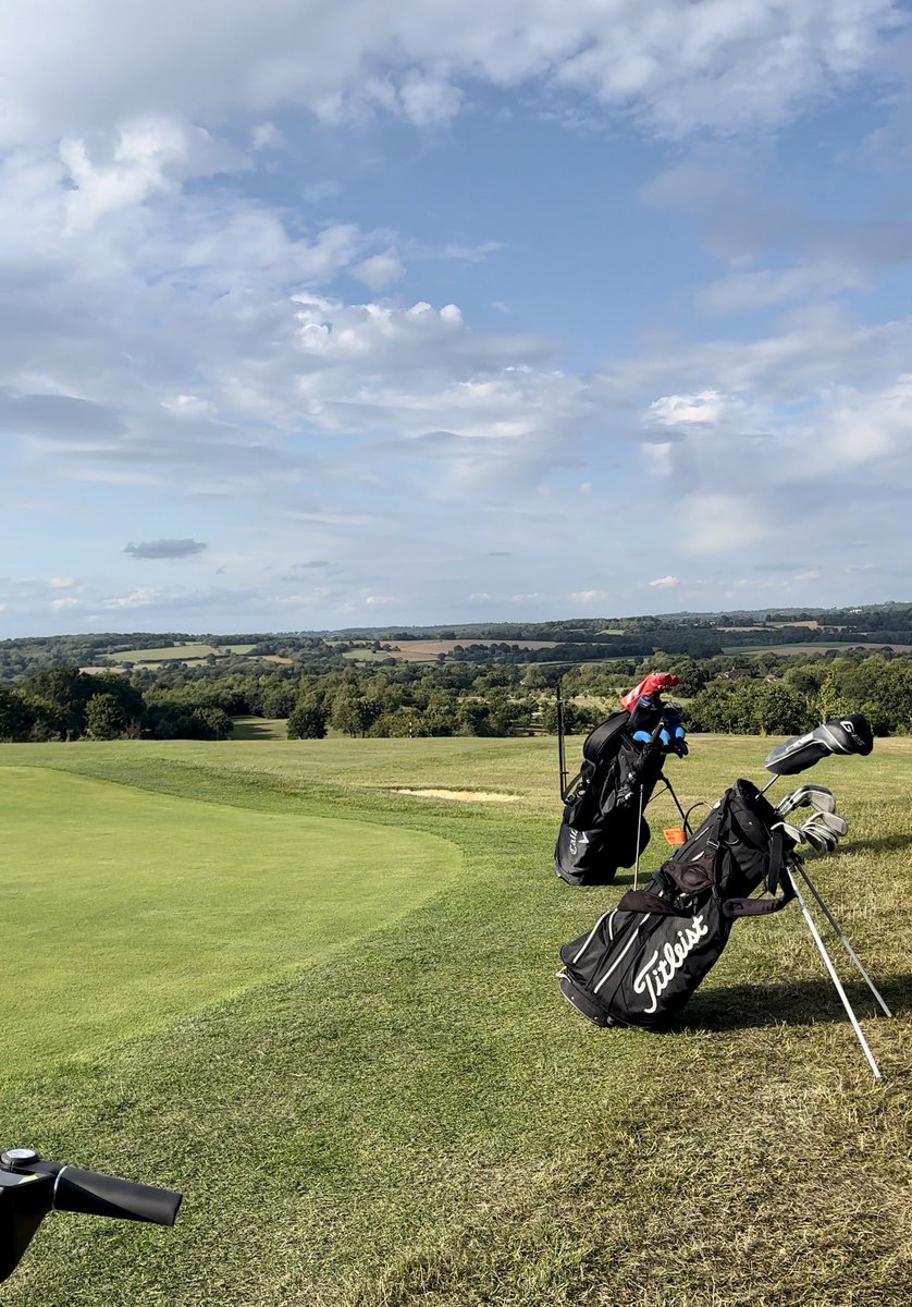 4ollowing's tweet image. 🏌🏻‍♂️ ☀️ 🙌🏻