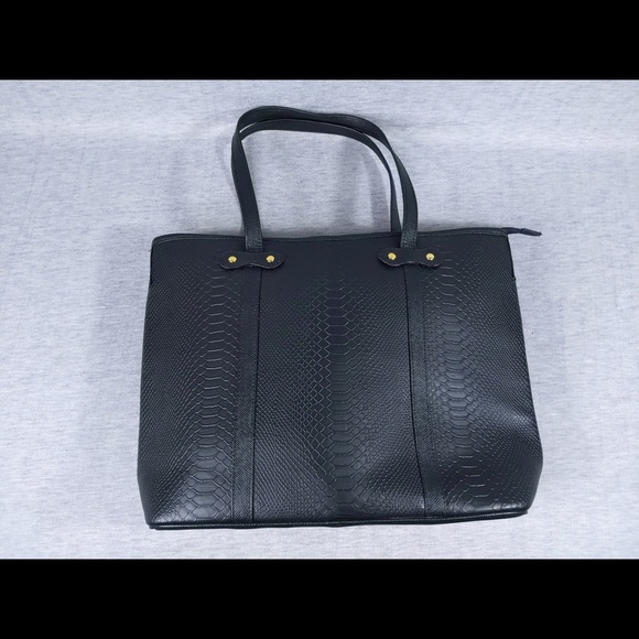 So good I had to share! Check out all the items I'm loving on <a href="/Poshmarkapp/">Poshmark</a> #poshmark #fashion #style #shopmycloset #roxy #anthropologie: posh.mk/bO80kalFxBb