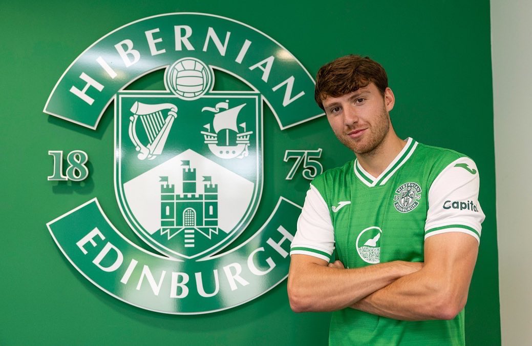 Delighted to sign for this massive club. Can’t wait to get started. See you all at Easter Road💚 <a href="/HibernianFC/">Hibernian Football Club</a>