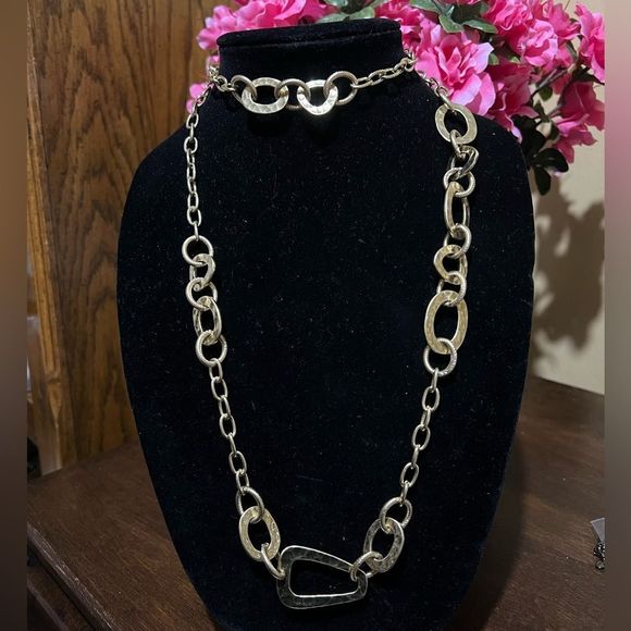 So good I had to share! Check out all the items I'm loving on <a href="/Poshmarkapp/">Poshmark</a> #poshmark #fashion #style #shopmycloset #jordan #vintage #liasophia: posh.mk/PVYBwylFxBb