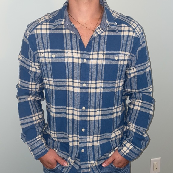 So good I had to share! Check out all the items I'm loving on <a href="/Poshmarkapp/">Poshmark</a> #poshmark #fashion #style #shopmycloset #adidas #nike #jachs: posh.mk/WQH65vmFxBb