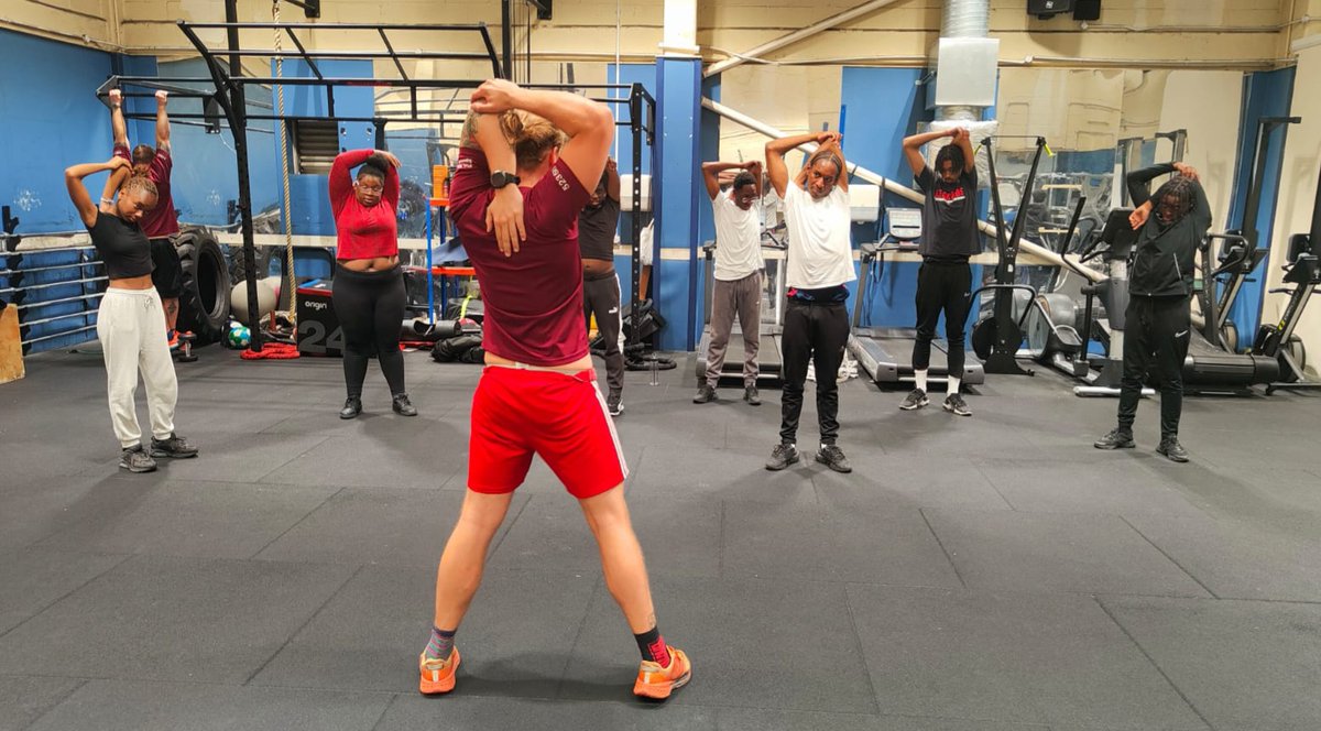 MetTaskforce's tweet photo. Day 7 of
@ElevatedMinds_C
saw young Londoners visit #TSG for a variety of inputs on #StopandSearch, #Fitness and an insight to specialist equipment. #U52 officers assisting in exploring a career in Policing. #Engagement
@MPSSouthwark ^5476U https://t.co/ilobnBD5hd