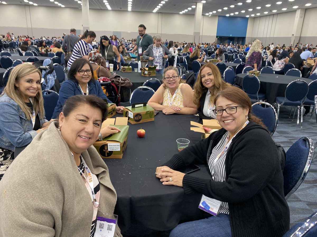 AlwaysmoreB's tweet photo. #CAMTSS 💕 Region 18 representing @ACSA_info  @ACSARegion18 https://t.co/JlQJGaymPy