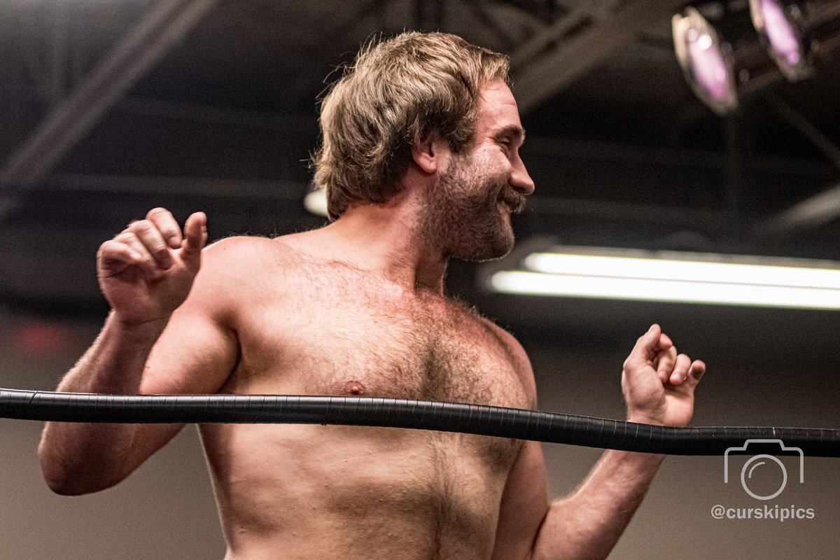 CurskiPics's tweet photo. Still a lot of photos to go through,  but two of my first of the night is going to two of my favorites,

@frontmanjah and @effylives at @f1rstwrestling on Sunday night

#f1rstwrestling #frontmanjahc #effy #jahc #wrestling #prowrestling #uptownvfw #minneapolis #minnesota #pentax https://t.co/8aIeom6y63