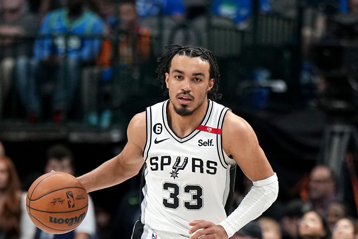 Tre Jones resigns with Spurs officially ❤️🏀🔥. $20 Million contract. @AirAlamo @Spurs_Nation