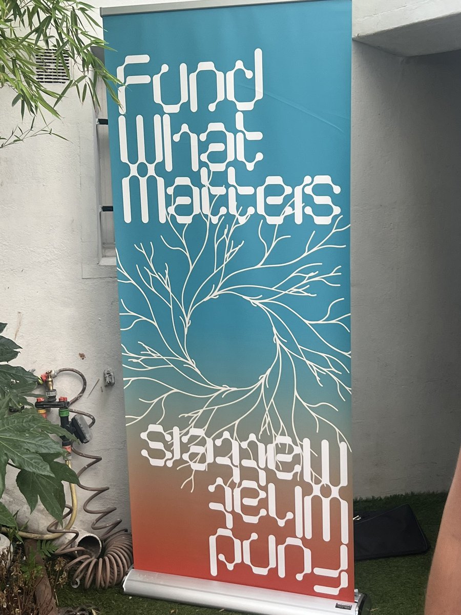 RachelOnchain's tweet photo. #TouchTree time at the @gitcoin house with @sarmstrong_ 
🌳🌳🌳 https://t.co/8jeU0iuGL9