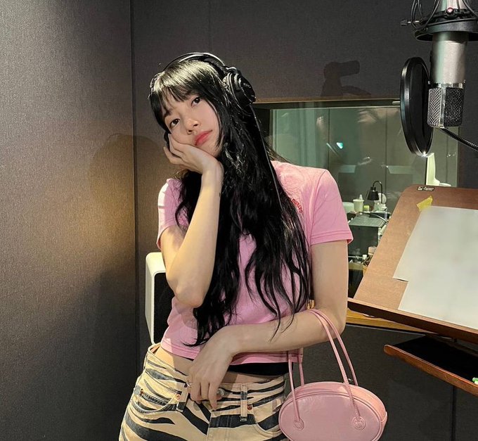 skxuukzky's tweet photo. AT FULL SPEED BY SUZY
#수지_전속력으로
#RunOutNow 
#SUZY #수지 #RUNEXT #알유넥스트 https://t.co/AmKAVsBOn6