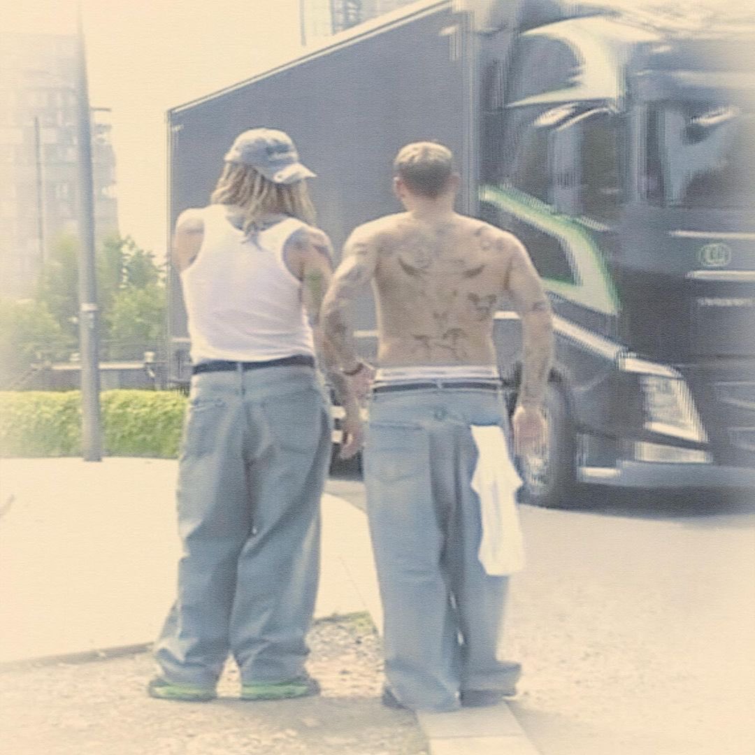 MilionPlusEnt's tweet image. “*PATTERN*” vychází už v pátek 21. 7. 🔮 Tracklist ⏬️

1.   ViDiM TĚ
2.  POTICHU
3.  BLÁZEN (feat. Annet X)
4.  DARK ARTS
5.  BUDE** ZLE
6.  NOT*DEAD (feat. PTK)
7.   * JOLANDA*
8.  OKEY

⏬️