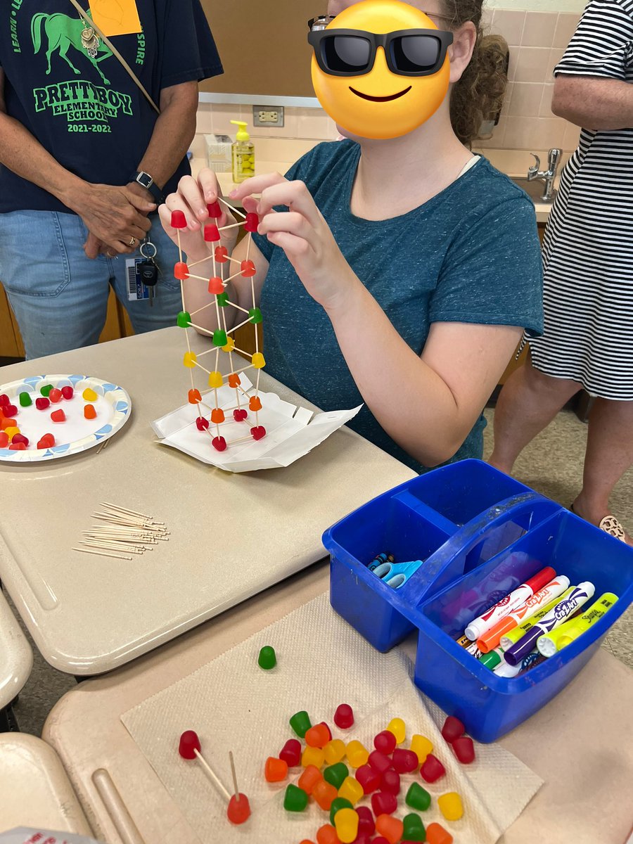 lbosley04's tweet photo. Scientist at work! Lots of DOTS! #ConnectTheDOTS @karleneann @NicoleKNorris @Prettyboyes1 @JeffTessierBCPS https://t.co/1eULC1a7D4
