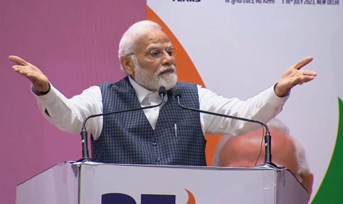 Rajkumarchahar9's tweet photo. 1988 में NDA का गठन हुआ था, लेकिन सिर्फ सरकारें बनाना और सत्ता हासिल करना NDA का लक्ष्य नहीं था।

NDA किसी के विरोध में नहीं बना था, NDA किसी को सत्ता से हटाने के लिए नहीं बना था।

NDA का गठन देश में स्थिरता लाने के लिए हुआ था।

- पीएम @narendramodi जी https://t.co/K4HyNIn2oi