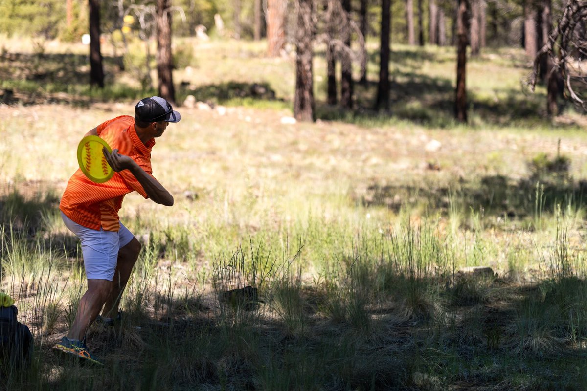 pdga_dvo's tweet photo. Some of my shots from 2023 @PDGA Masters Worlds in Flagstaff, AZ, USA. 

Featuring my mom in that first one!

#discgolf #PDGAWorlds https://t.co/LNgWsgXxAk