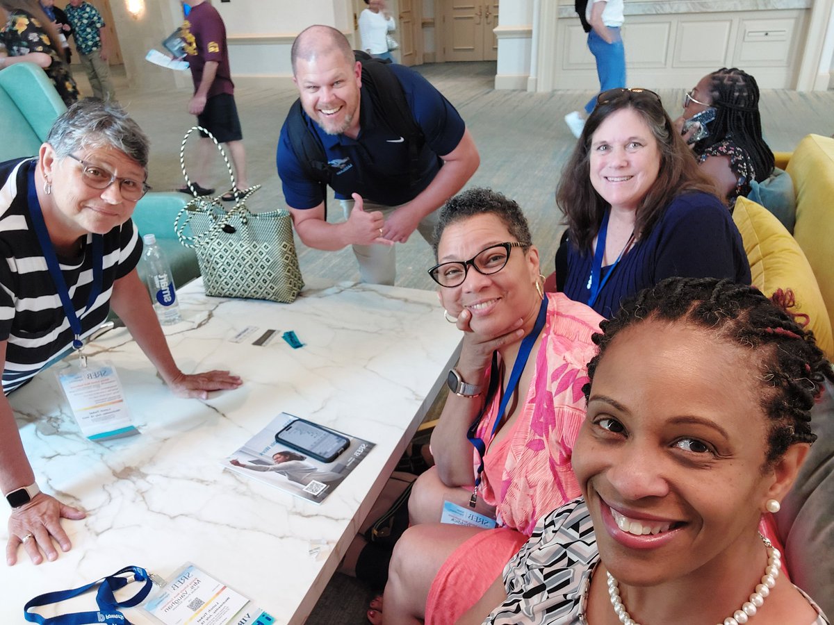 VaughanJohnetta's tweet photo. Only part of the crew, but SPS is definitely represented #SREB #MakingSchoolsWork #SPSCreatesAchievers @JGibson718 @LG_CFCMS_AP @CherylRiddick3 @DrLisaRath1 @Dr_OkemaB https://t.co/yM8B423vEg