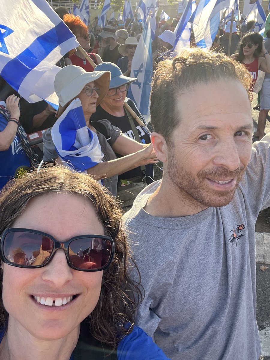 ElyadaEla's tweet photo. כולם לכנסת! שומרים על הדמוקרטיה! https://t.co/nmTlv211xX