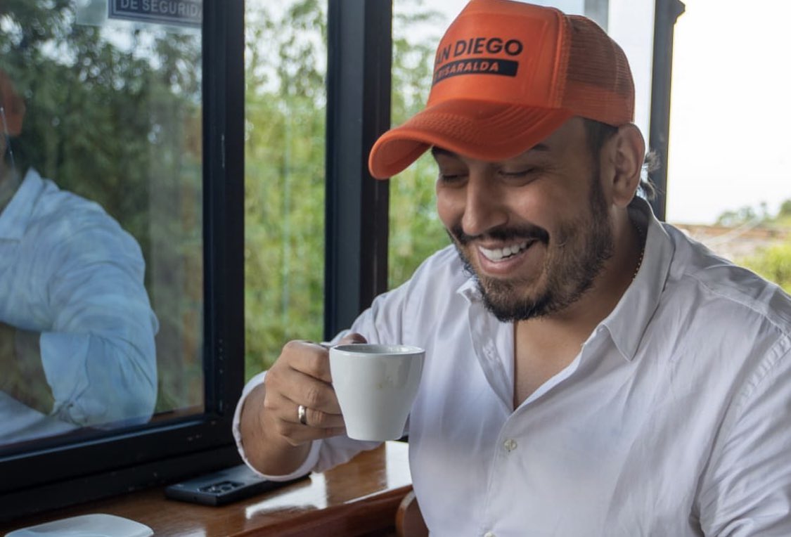 PatinoJuanD's tweet photo. Seguimos recorriendo nuestro departamento con amor, entusiasmo,  alegría y disfrutando en cada municipio el mejor café del mundo el que producen nuestra tierra. https://t.co/RQw9wmghnp
