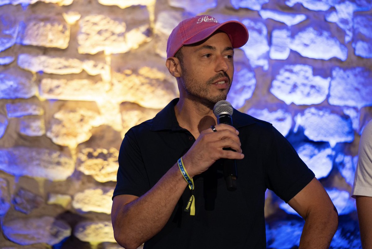 Filecoin's tweet image. &quot;The difference between a product and a startup is a customer. If you have customers who love what you are building, fundraising is not a problem.&quot; 

-@gabrielanderso @GPC_xyz on the #FilecoinUnleashed Stage