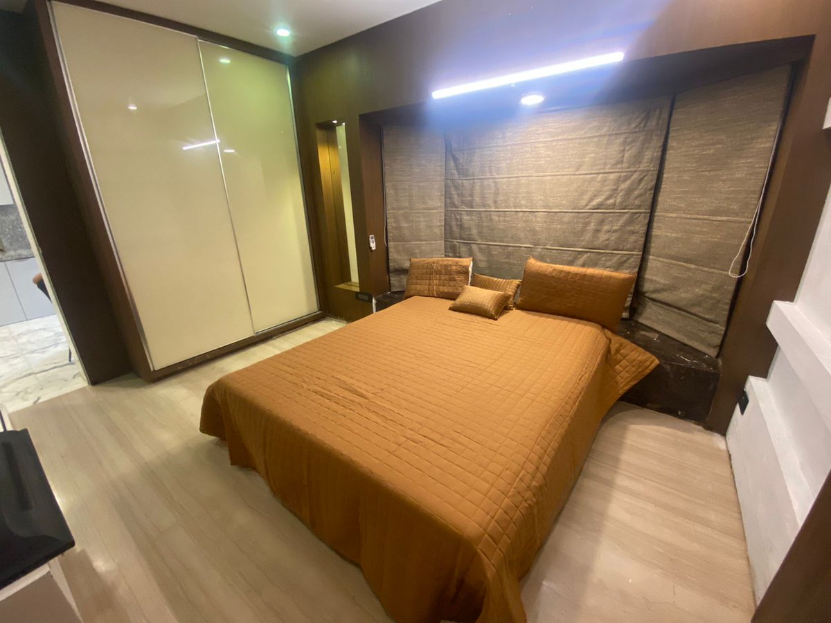 InvestmentUrban's tweet photo. This fully furnished 2bhk flat is available for rent at Bandra West on 21st Road. 
The rent is set at 1.50 lacs, 

For inspection Call Mike at +91 9321146216. Or Visit

https://t.co/T7liOtaXop

#realestate #theurbanips #bandrawest #mumbaiproperties #mumbairealestate https://t.co/MwZDmN0gTy