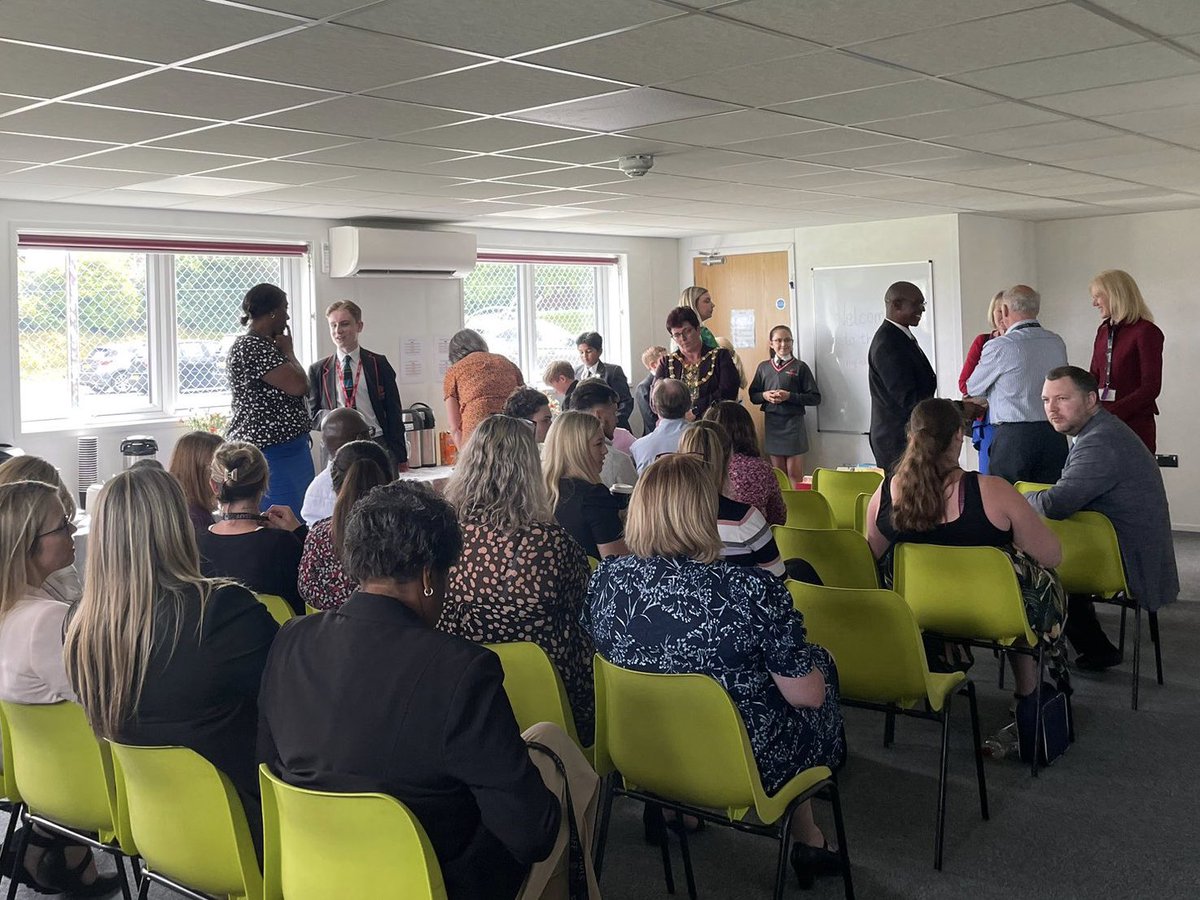 All at @_TSLT were proud to attend the opening of The Kingfisher Provision at @TSLTValeAcademy. Kingfisher will provide high quality education for children with autism. Well done everyone who has played a part in this wonderful facility!