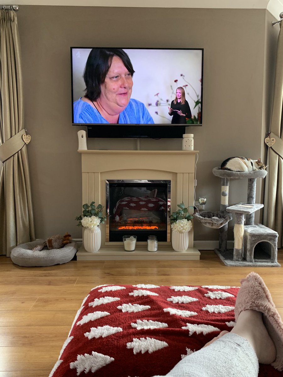amo25's tweet photo. Watching one of my favs @KathyBurke keeping shit real. #growingup https://t.co/r2BpGKWyju