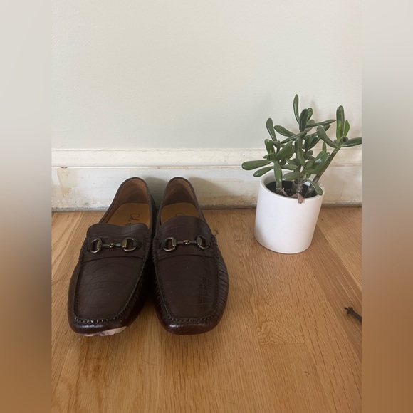 cludwig0104's tweet photo. So good I had to share! Check out all the items I'm loving on @Poshmarkapp #poshmark #fashion #style #shopmycloset #colehaan #hm #uniqlo: https://t.co/UbfBrh1W1W https://t.co/N8QCs8LHwz