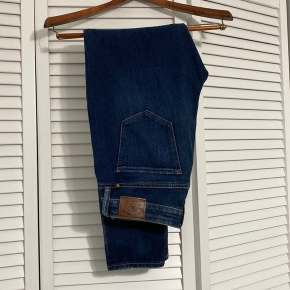 Stylespick2's tweet photo. So good I had to share! Check out all the items I'm loving on @Poshmarkapp from @kayystarburst #poshmark #fashion #style #shopmycloset #luckybrand #americanrag #thechildrensplace: https://t.co/jSeGxZDeSO https://t.co/vcqfp2lJNg