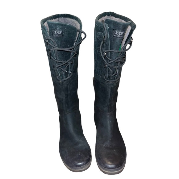 So good I had to share! Check out all the items I'm loving on <a href="/Poshmarkapp/">Poshmark</a> #poshmark #fashion #style #shopmycloset #ugg: posh.mk/CMMZ6cbsiBb