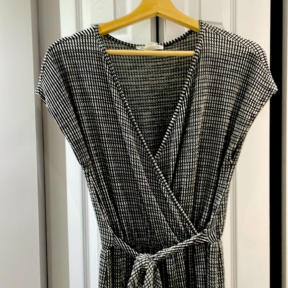So good I had to share! Check out all the items I'm loving on <a href="/Poshmarkapp/">Poshmark</a> #poshmark #fashion #style #shopmycloset #joesjeans #meettheposher #cautiontothewind: posh.mk/dy77eG7xfBb