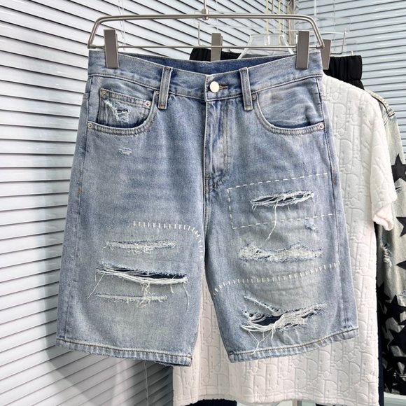 4thstfinds's tweet photo. So good I had to share! Check out all the items I'm loving on @Poshmarkapp #poshmark #fashion #style #shopmycloset #amiri #cynthiarowley #lululemonathletica: https://t.co/cjTxQbiuv3 https://t.co/HZTzFlAIiL