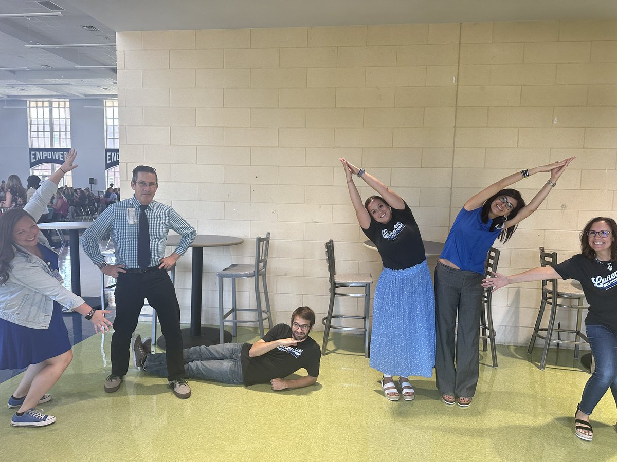 LV in the house 🙌🏻 #theNISDeffect 
(Please tell us you see the letters…) 

<a href="/LakeviewBobcats/">Lakeview Elementary - Official Page</a> <a href="/erika_oster/">Erika Oster</a> <a href="/Mr_Flank/">D Flank</a> @nmartin120 <a href="/TamiRasberry/">Tami Rasberry</a>